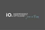 iO. iNDEPENDENT OPTICIANS Joren en Rudy